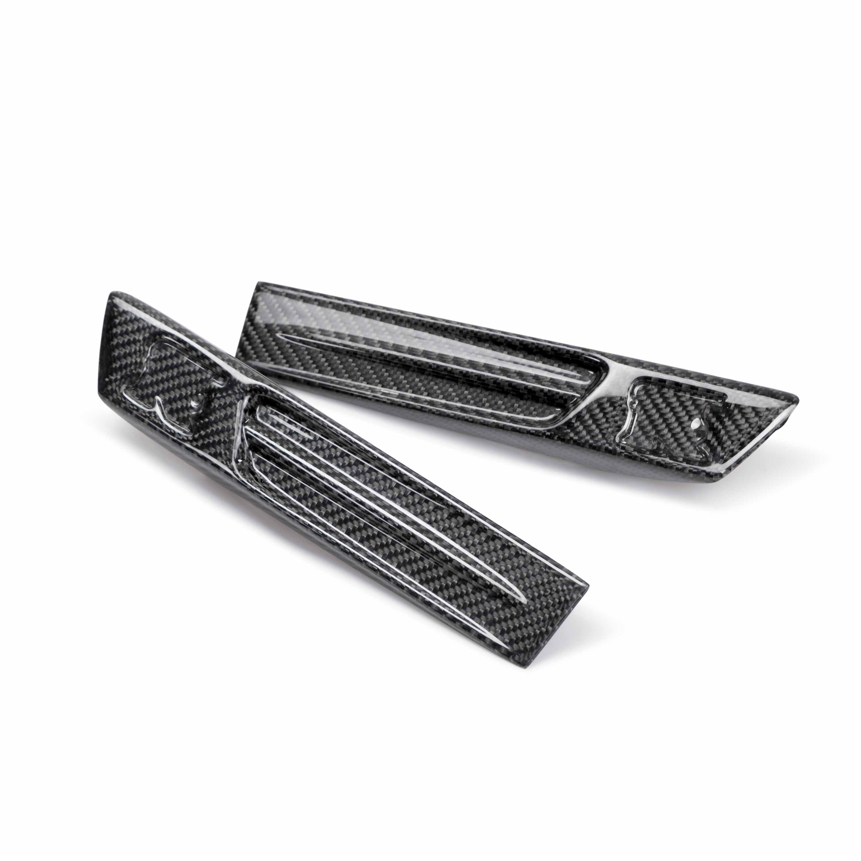 Seibon Carbon Fiber Fender Duct Logo - 2009-2022 Nissan GTR
