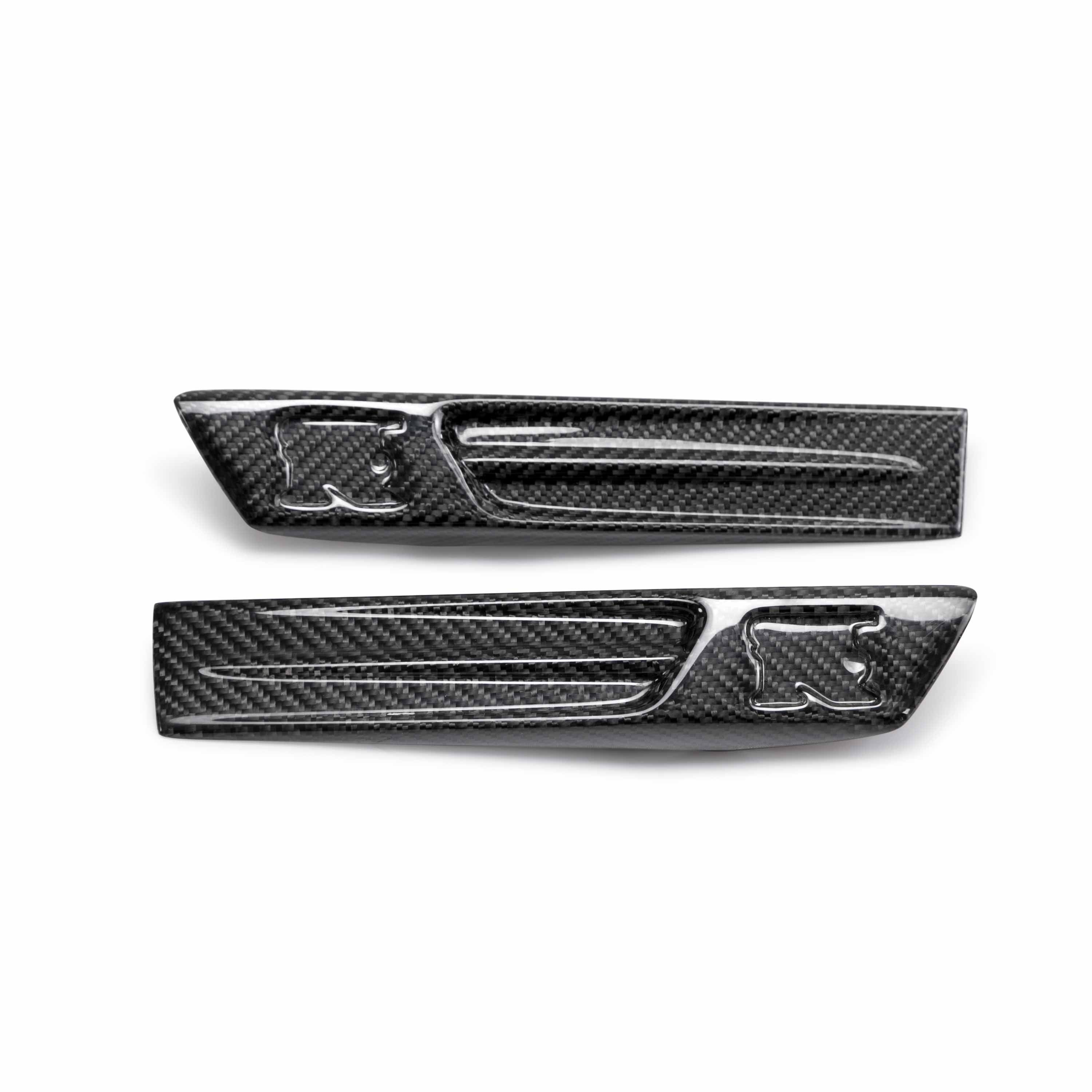 Seibon Carbon Fiber Fender Duct Logo - 2009-2022 Nissan GTR